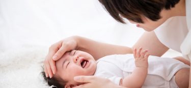 【子育てママ必見】鼻づまりで寝れない赤ちゃんに役立つ5つの対策法
