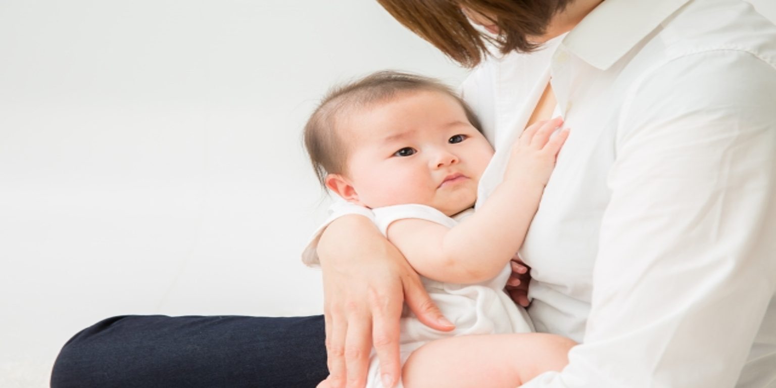 生後1ヶ月 授乳間隔の目安や成長 育児のポイントを徹底解説 パパママ Com