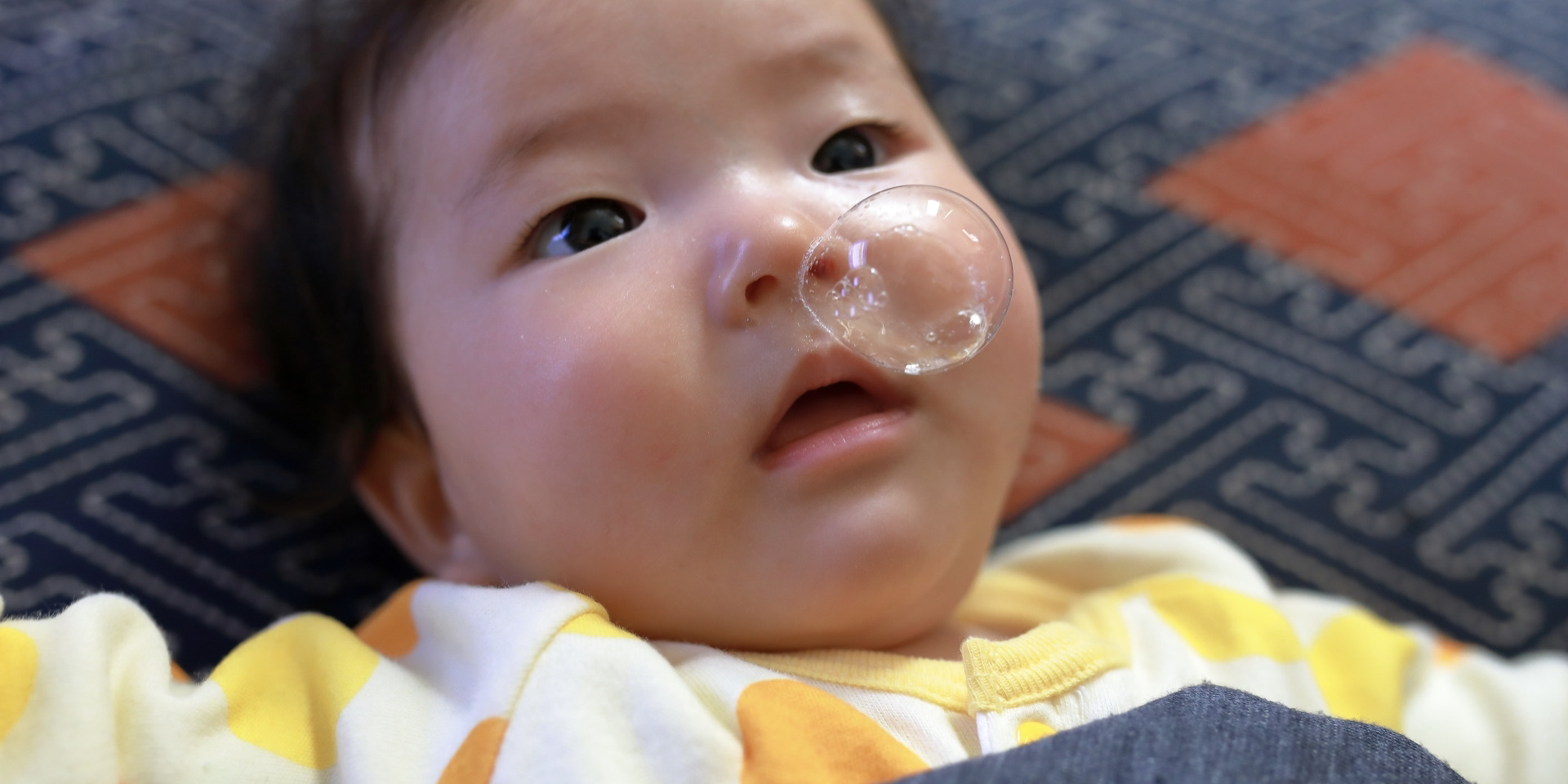赤ちゃんの鼻水の原因と対処法を解説 放置すると風邪が長引く パパママ Com